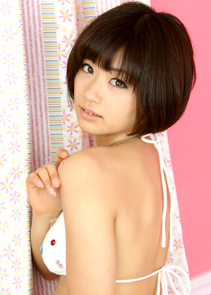 Hitomi Yasueda 安枝瞳