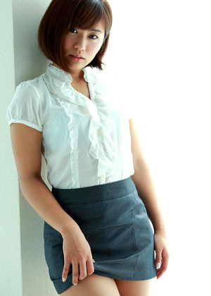 Hitomi Yasueda 安枝瞳